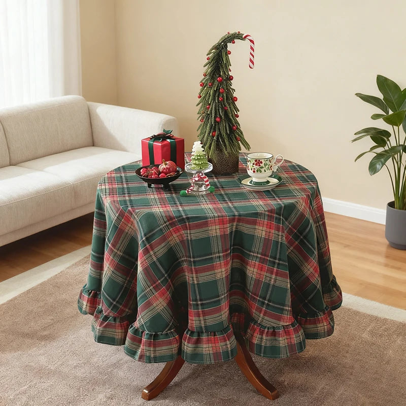 Holiday Plaid Tablecloth with Ruffle Trim – Christmas Dining & Party Table Cover