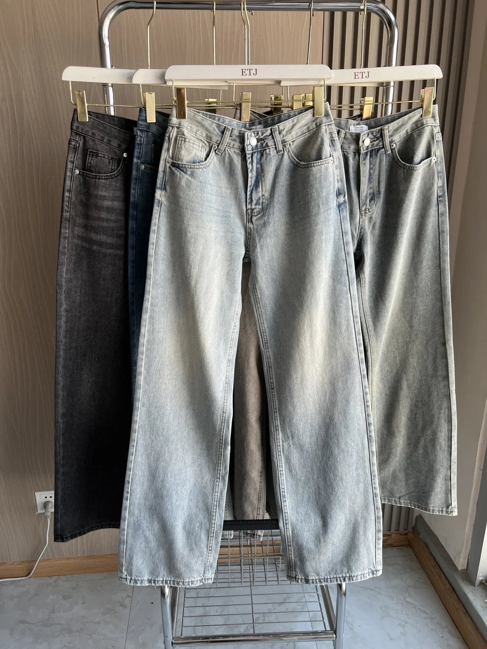 Women’s High-Waist Straight-Leg Jeans – Classic Long Denim Pants, Casual Autumn/Winter Style