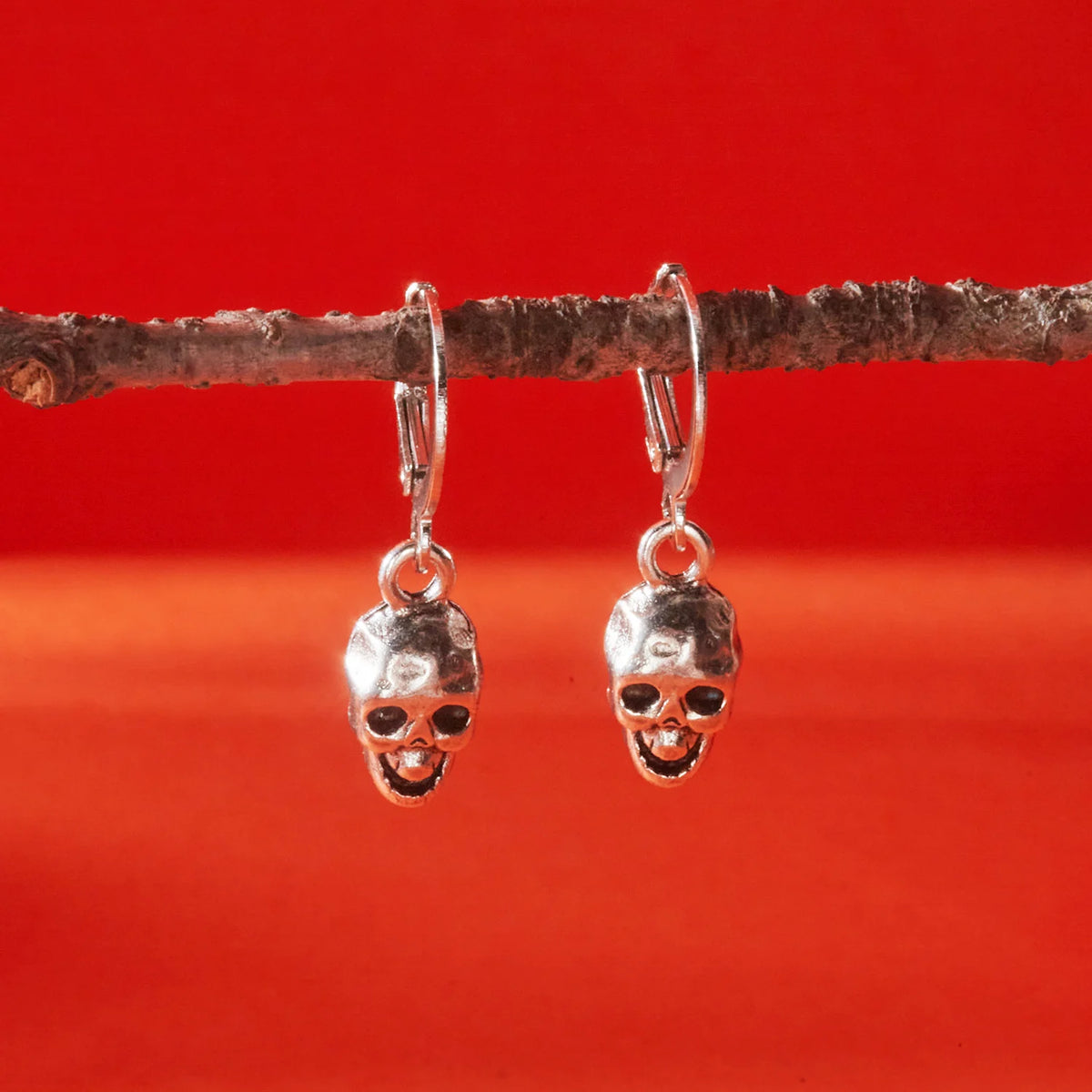 rinhoo Halloween Skull and Skeleton Dangle Earrings for Women, Gothic Zinc Alloy Statement Jewellery for Punk Outfits and Costume Parties