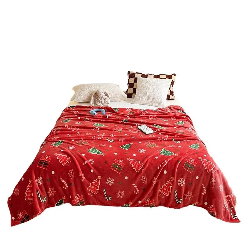 Soft Christmas Print Coral Fleece Throw Blanket, Plush Polyester Sofa and Bed Cover for Cozy Winter Lounging and Holiday Home Decor