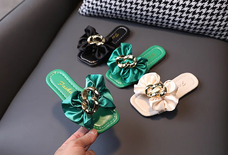 Girls' Satin Bow Versatile Slippers – 2025 Summer New | Green Simple Style Kids' Fashion Flat Flip-Flop Beach Shoes