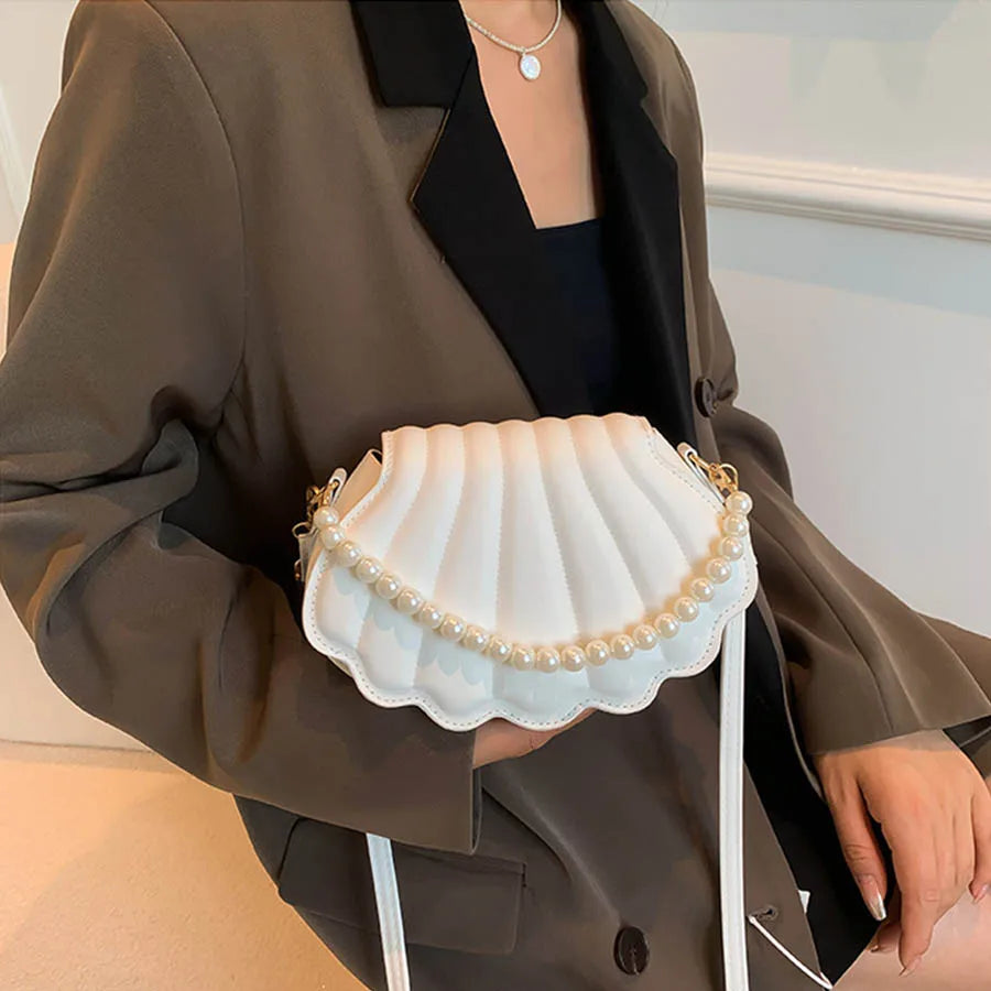 Elegant Women's Crossbody Bag – All-Matching Pearl Chain Shoulder Handbag, Fashion Shell-Shaped Evening Purse