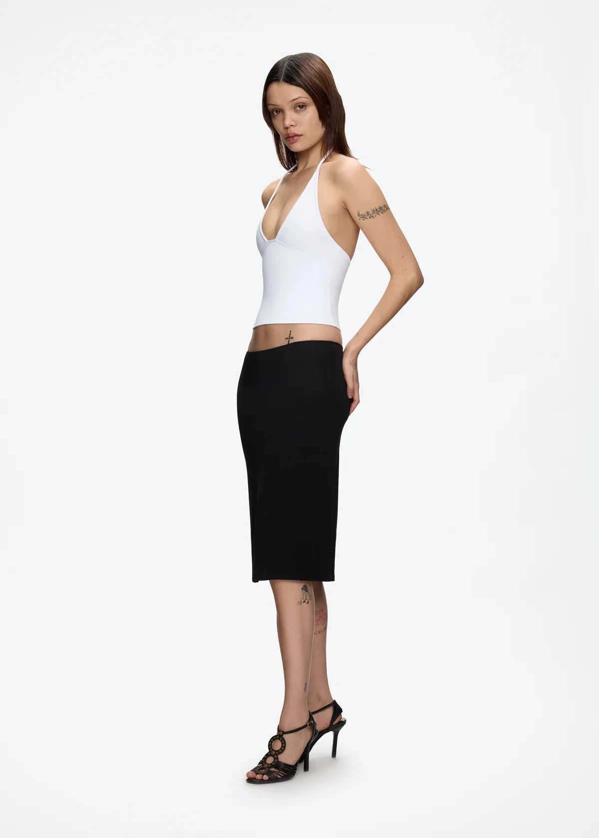 Women’s Halter Neck Tank Top – Deep V-Neck, Slim Fit, Cropped Sleeveless Camisole, Retro Style