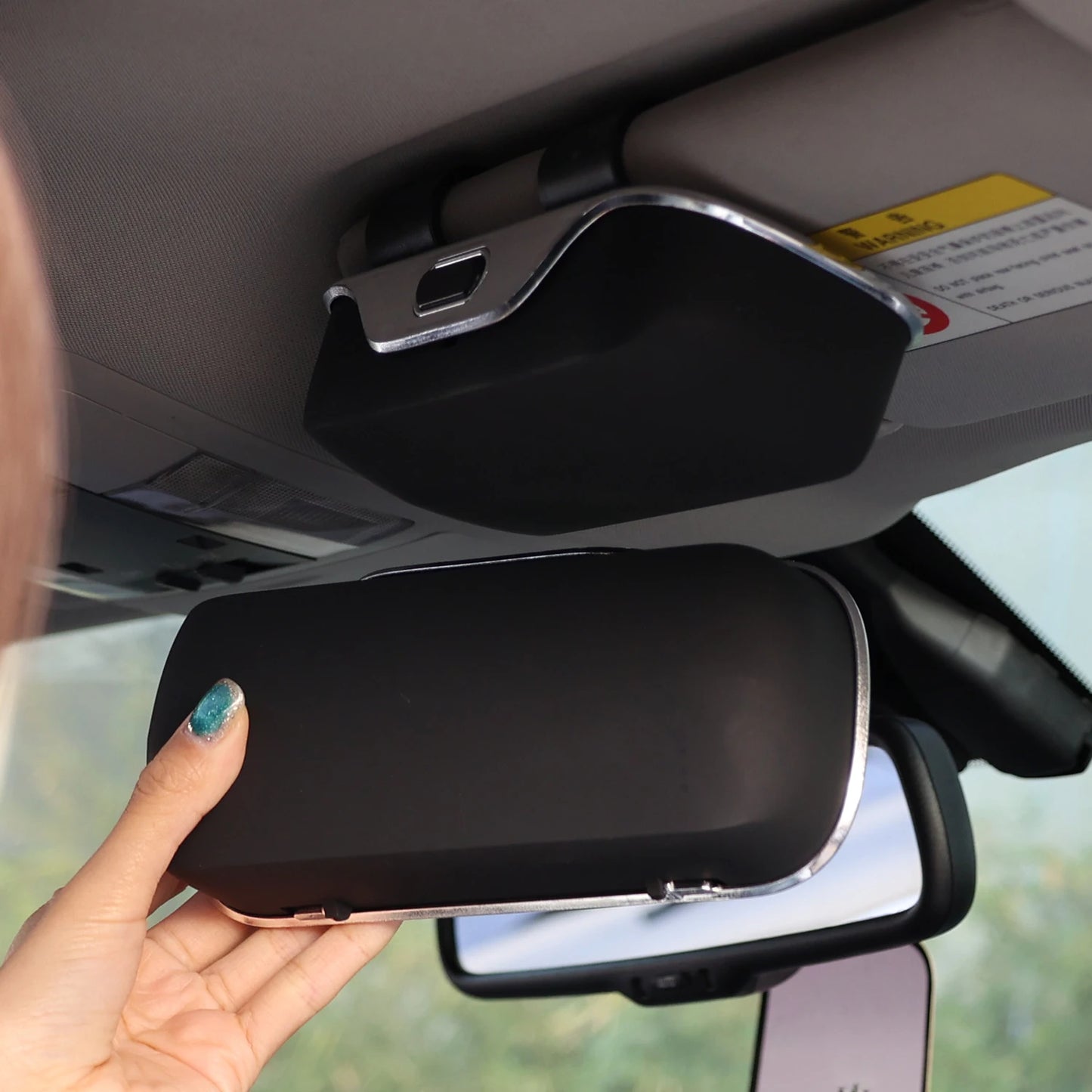 Portable Car Sunglasses Holder – Glasses Case for Sun Visor, Driving Accessories