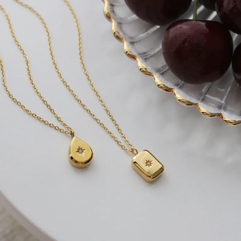 Vintage-Style Rhinestone Pendant Necklace for Women – Stainless Steel Fashion Jewelry