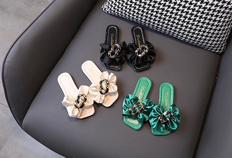 Girls' Satin Bow Versatile Slippers – 2025 Summer New | Green Simple Style Kids' Fashion Flat Flip-Flop Beach Shoes