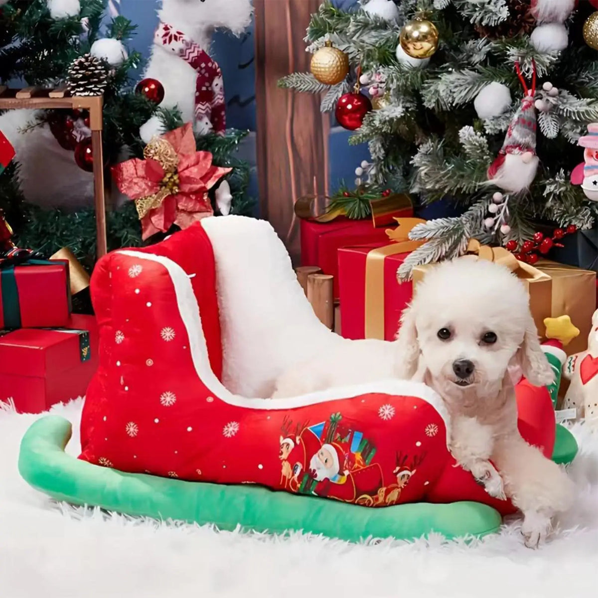 Christmas Sleigh-Shaped Cat and Dog Bed with Soft Plush Lining and Raised Sides, Festive Indoor Pet Sleeping Nest