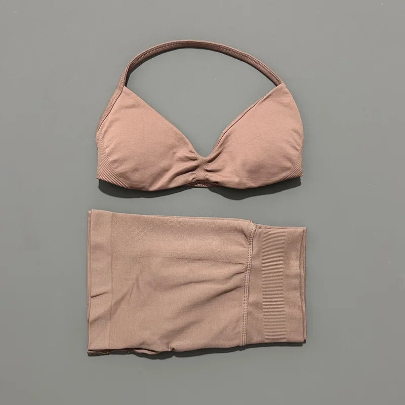 Women’s Seamless 2-Piece Gym Set – Strappy Sports Bra & Scrunch Shorts