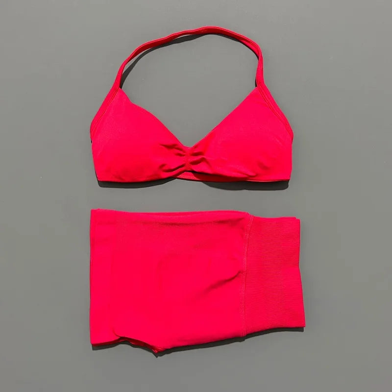 Women’s Seamless 2-Piece Gym Set – Strappy Sports Bra & Scrunch Shorts