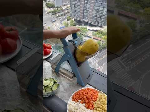 Adjustable Vegetable Slicer with Julienne and Dicing Modes